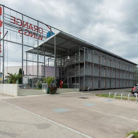 Отель Orange Wings Krems Экстерьер фото